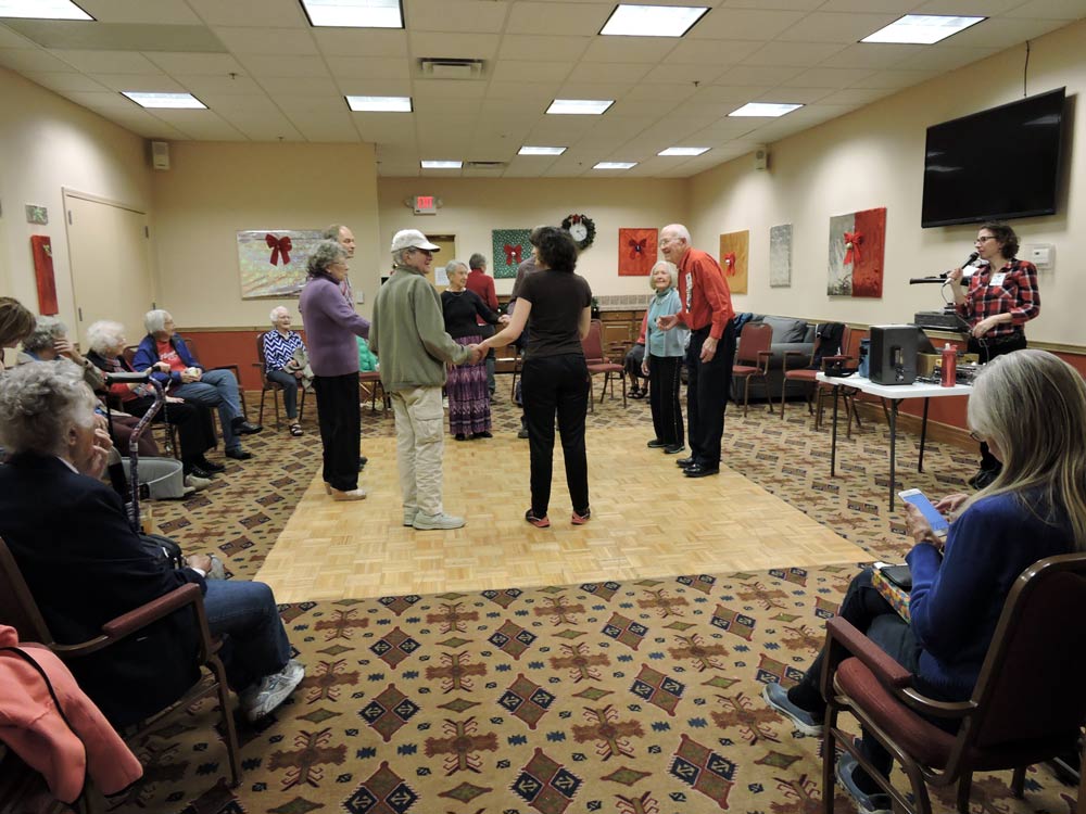 Brookdale-SqDance-01